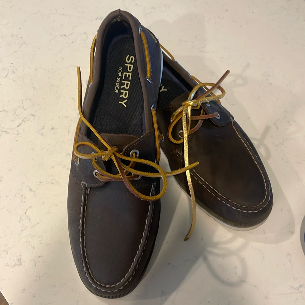 Dark brown leather sperry top-slider men’s loafer shoe